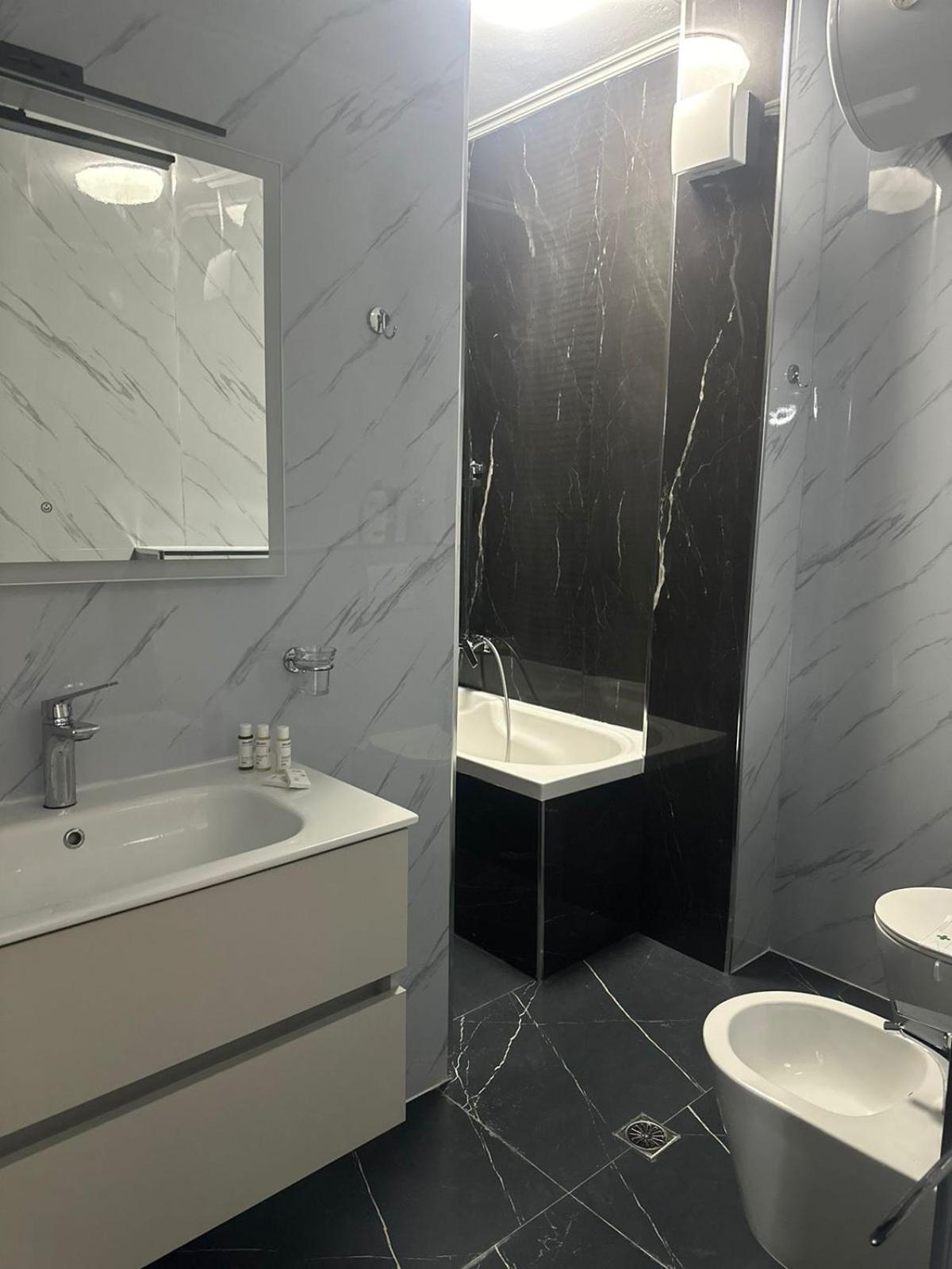 Scandinavian Apartments Al Tiranë Luaran gambar